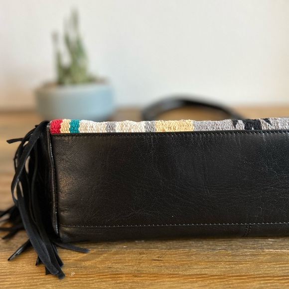 ECOTORIE Leather large southwestern tapestry fringe black bag - Picture 15 of 15
